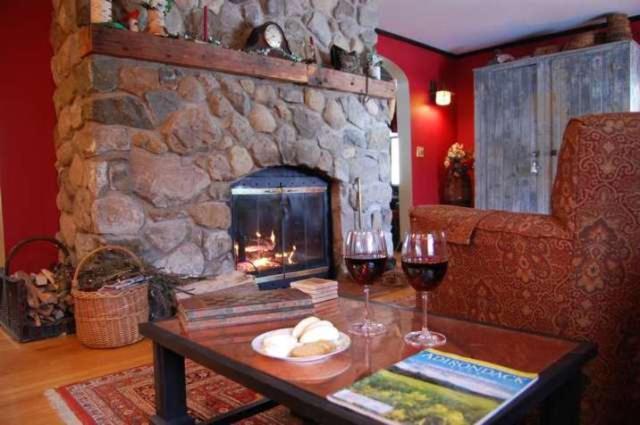 Tumble Inn Schroon Lake Exterior photo